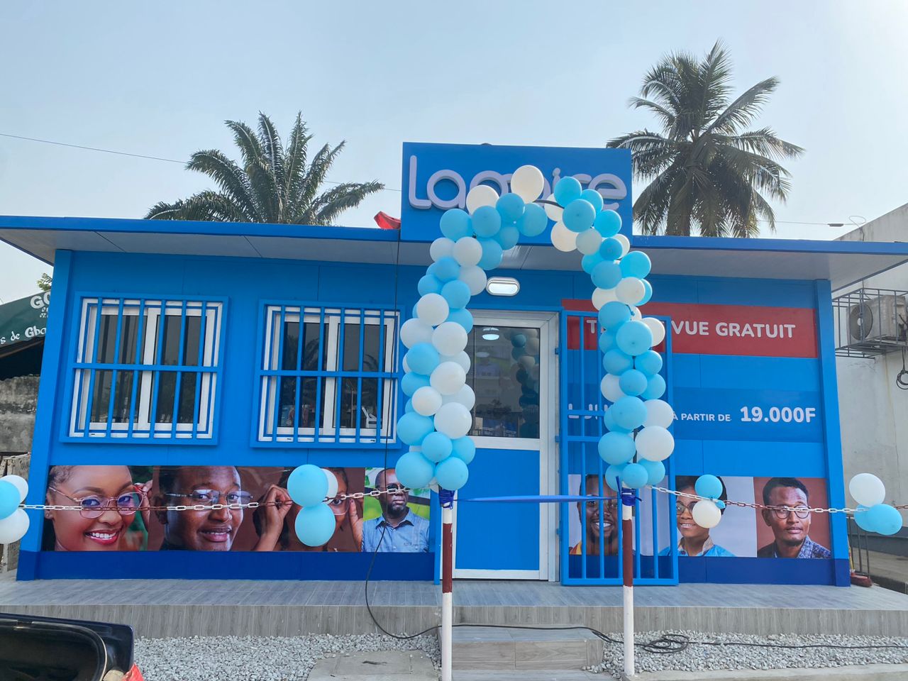 Agence Lapaire Ficgayo Côte d'Ivoire sur la station service Shell